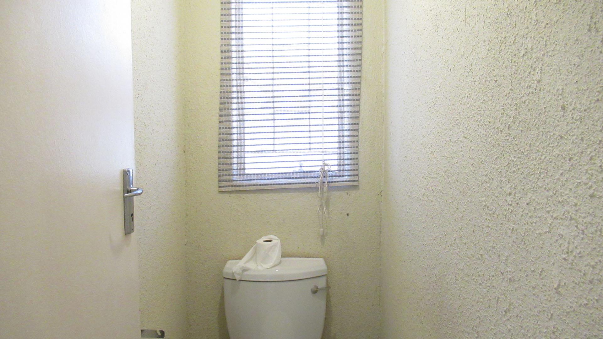 Bathroom 1 - 5 square meters of property in Soshanguve East