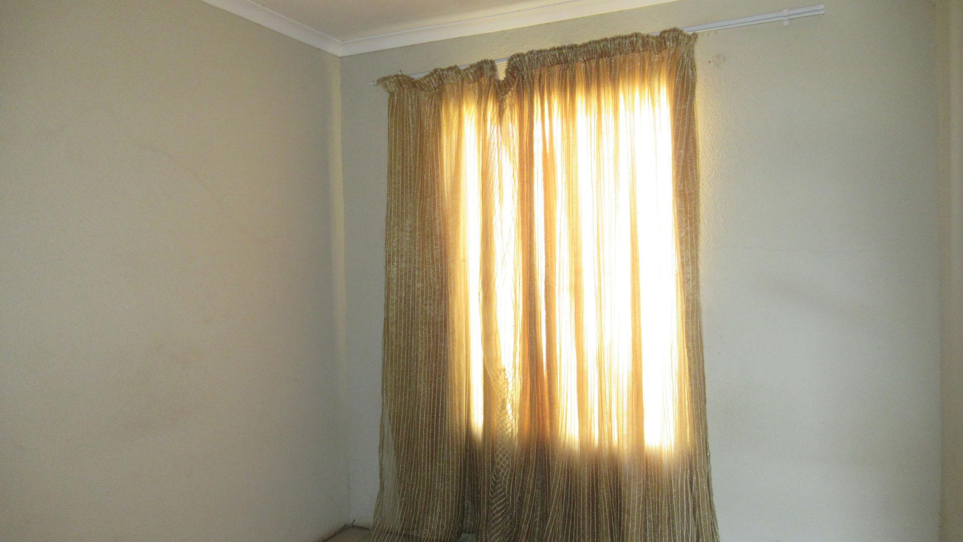 Main Bedroom - 11 square meters of property in Soshanguve East
