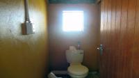 Bathroom 2 - 3 square meters of property in Struisbult