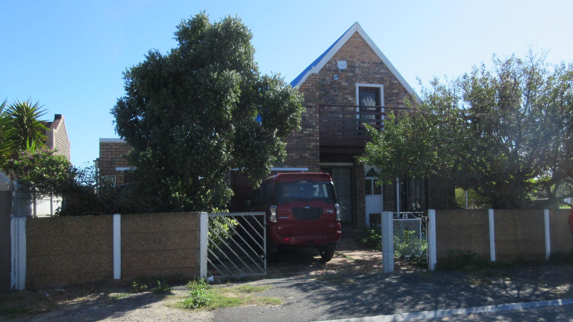 5 Bedroom House for Sale For Sale in Strand Home Sell MR