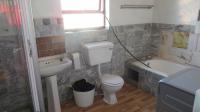 Bathroom 2 - 7 square meters of property in Strand