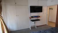 Bed Room 1 - 13 square meters of property in Vereeniging