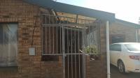 Patio - 10 square meters of property in Firgrove
