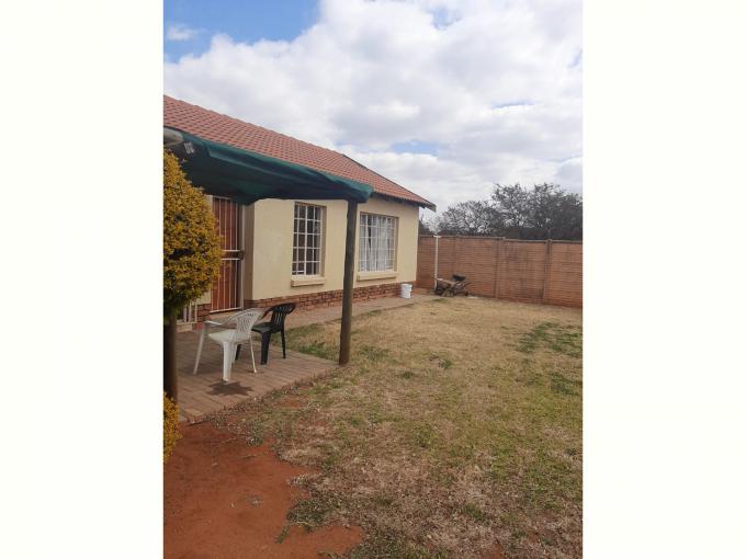 2 Bedroom House for Sale For Sale in The Orchards - MR398028