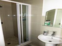 Bathroom 1 - 5 square meters of property in Parkrand