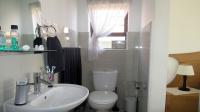 Main Bathroom - 4 square meters of property in Parkrand