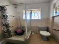 Bathroom 1 of property in Westdene (Bloemfontein)