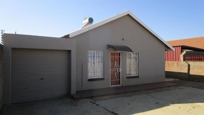 3 Bedroom House for Sale For Sale in Ennerdale South - Home Sell - MR400867