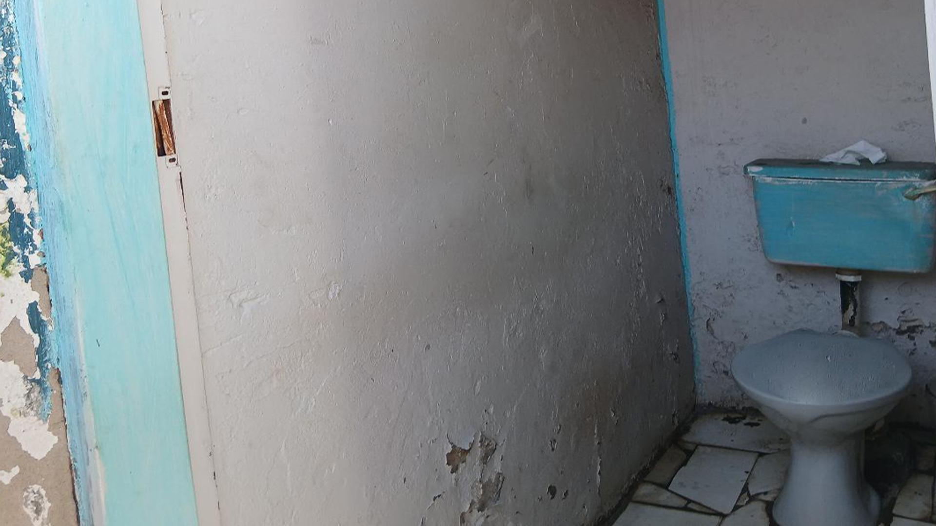 Bathroom 1 of property in Dube