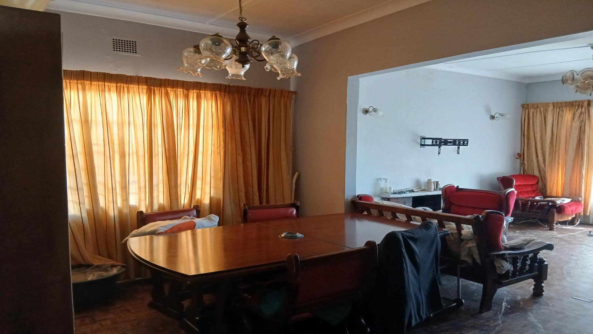 Dining Room of property in Dube