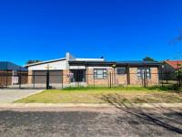 3 Bedroom 2 Bathroom House for Sale for sale in Brackenhurst