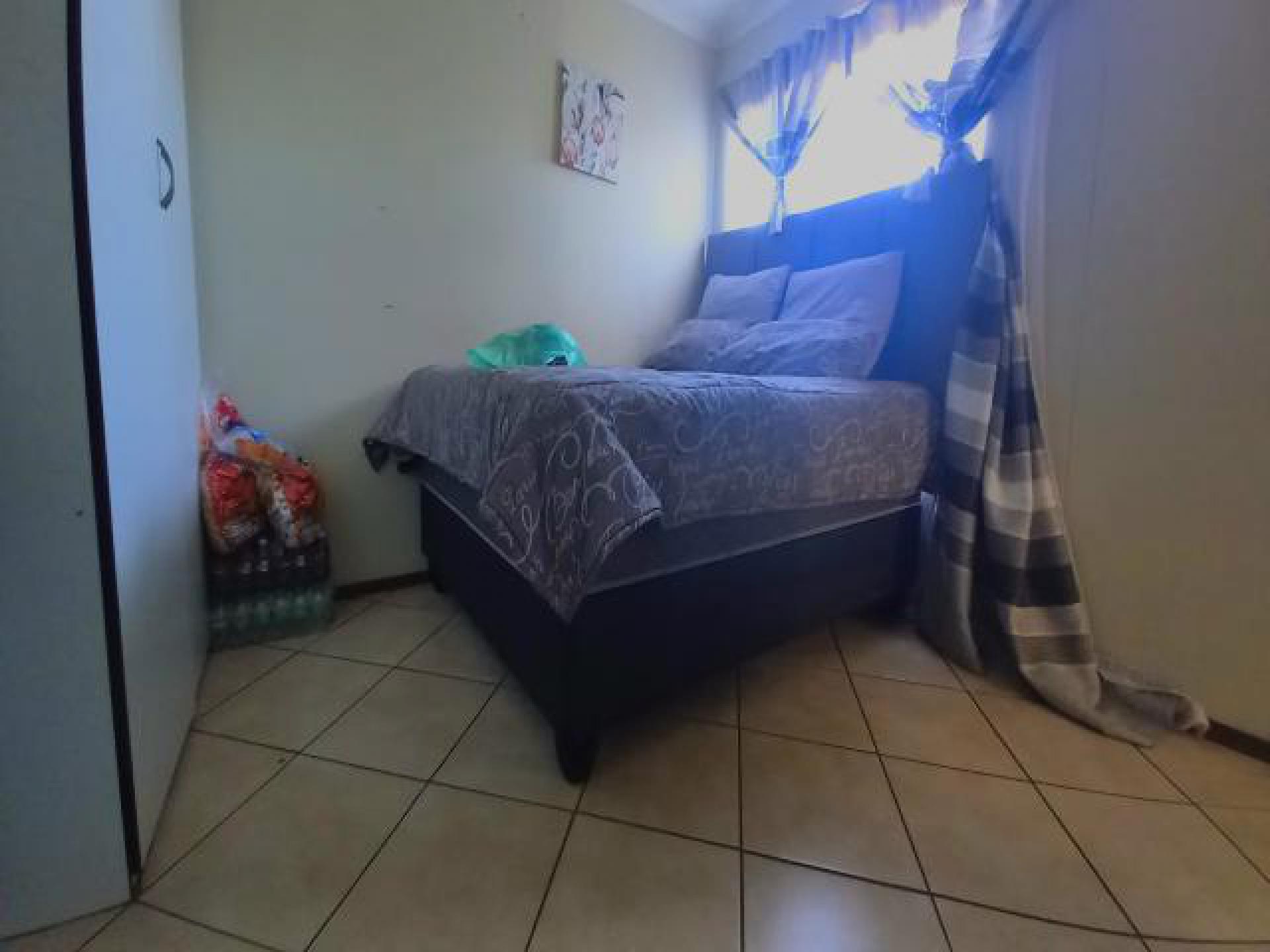 Bed Room 1 of property in Klarinet