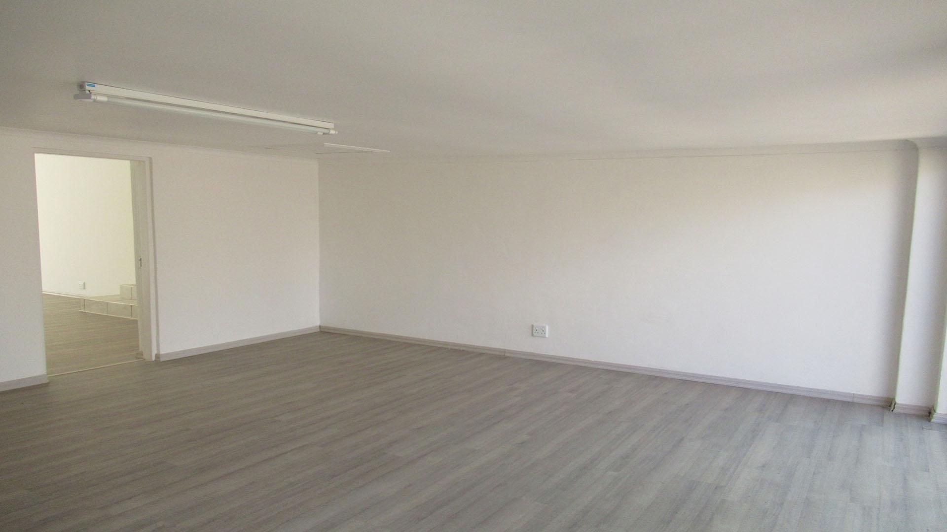 Rooms - 377 square meters of property in Rangeview