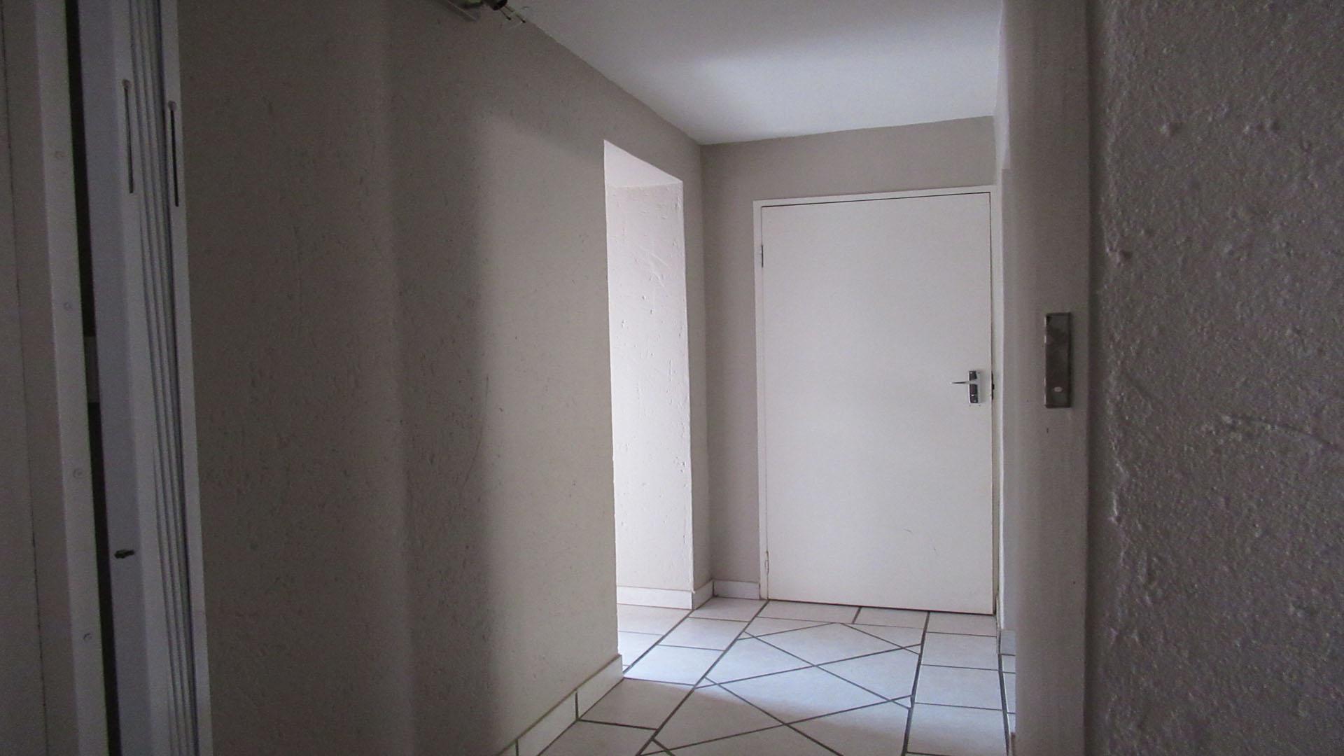 Spaces - 26 square meters of property in Rangeview