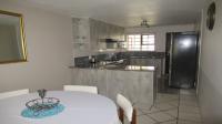 Dining Room - 46 square meters of property in Rangeview