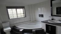 Bathroom 3+ - 16 square meters of property in Rangeview