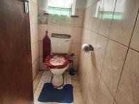 Bathroom 1 of property in Matroosfontein