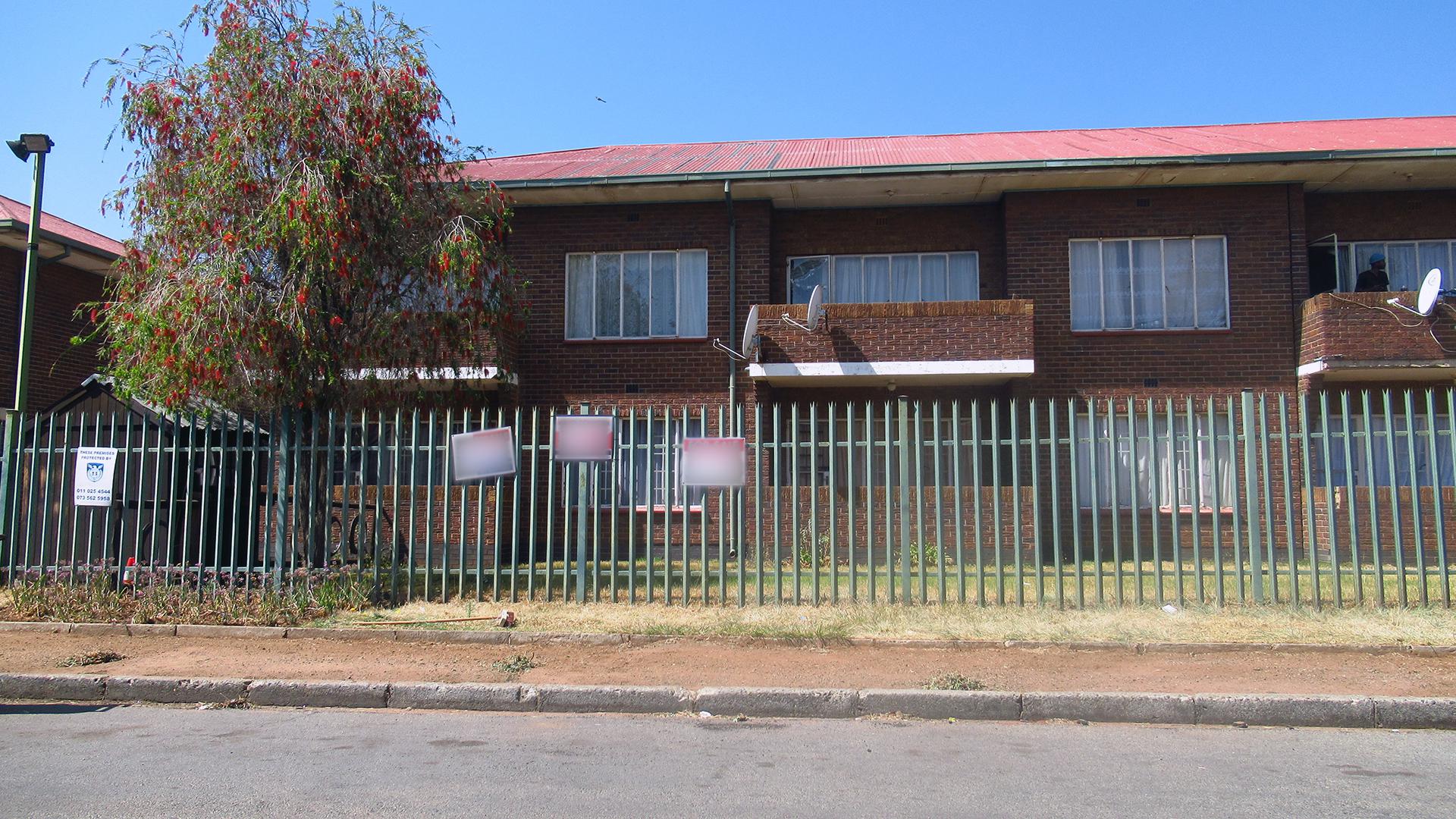 Standard Bank EasySell 2 Bedroom House for Sale in Germiston