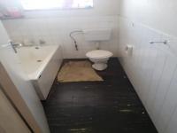 Bathroom 1 of property in Germiston