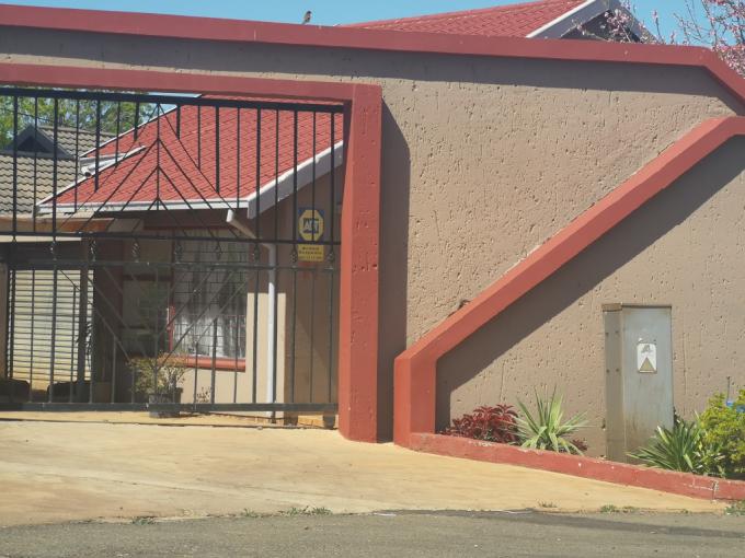 FNB SIE Sale In Execution 3 Bedroom House for Sale in Ennerdale - MR402749