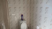 Bathroom 1 - 5 square meters of property in Kenilworth - JHB