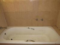 Bathroom 1 of property in Glencoe