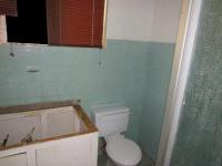 Main Bathroom of property in Glencoe