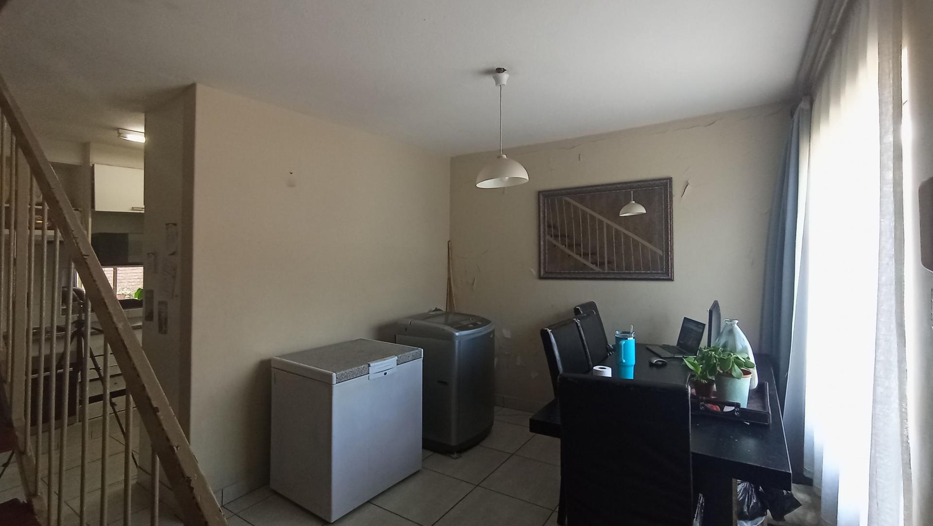Dining Room - 14 square meters of property in Pretoria North