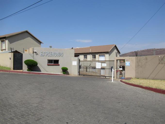 2 Bedroom Sectional Title for Sale For Sale in Wilgeheuwel  - Private Sale - MR403231