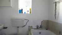 Bathroom 1 - 4 square meters of property in Fleurhof