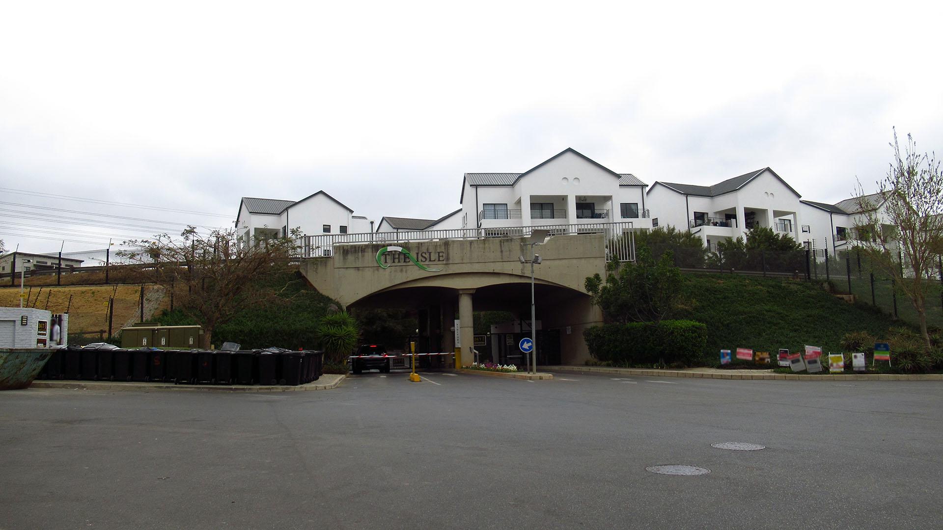 Front View of property in Greenstone Hill