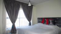 Main Bedroom - 13 square meters of property in Greenstone Hill