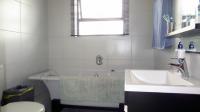 Bathroom 1 - 6 square meters of property in Greenstone Hill