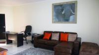 Lounges - 24 square meters of property in Greenstone Hill