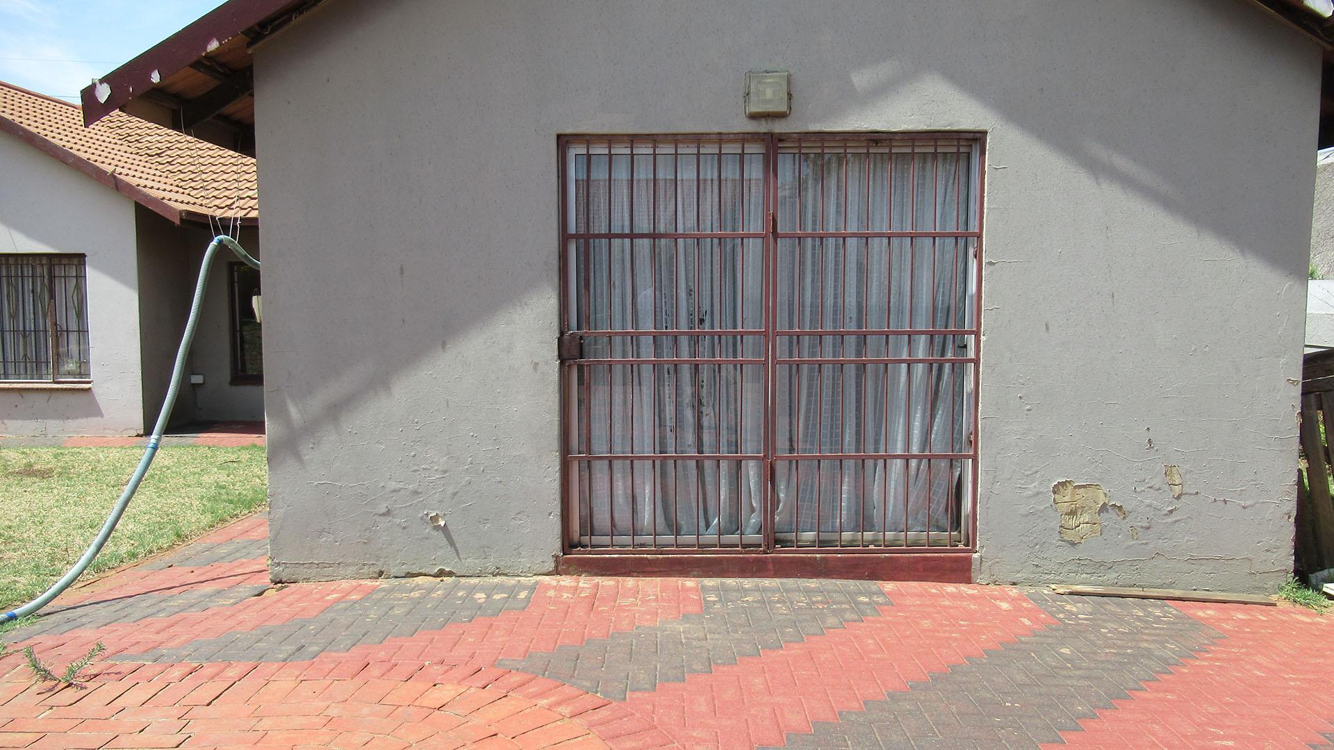 Backyard of property in Helikon Park