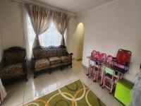Lounges - 50 square meters of property in Helikon Park