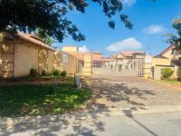 Front View of property in Ormonde