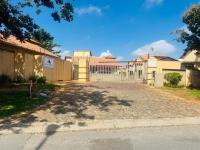 Front View of property in Ormonde