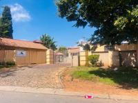Front View of property in Ormonde