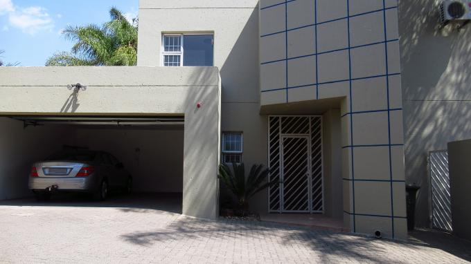 3 Bedroom Sectional Title for Sale For Sale in Sunninghill - Home Sell - MR403977