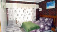 Bed Room 2 - 14 square meters of property in Palm Beach