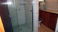 Main Bathroom - 7 square meters of property in Palm Beach