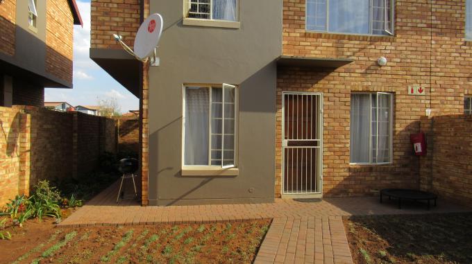 3 Bedroom Duplex for Sale For Sale in Tijger Vallei - Private Sale - MR404263