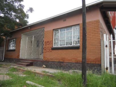 Front View of property in Actonville