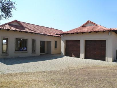 Front View of property in Savannah Country Estate