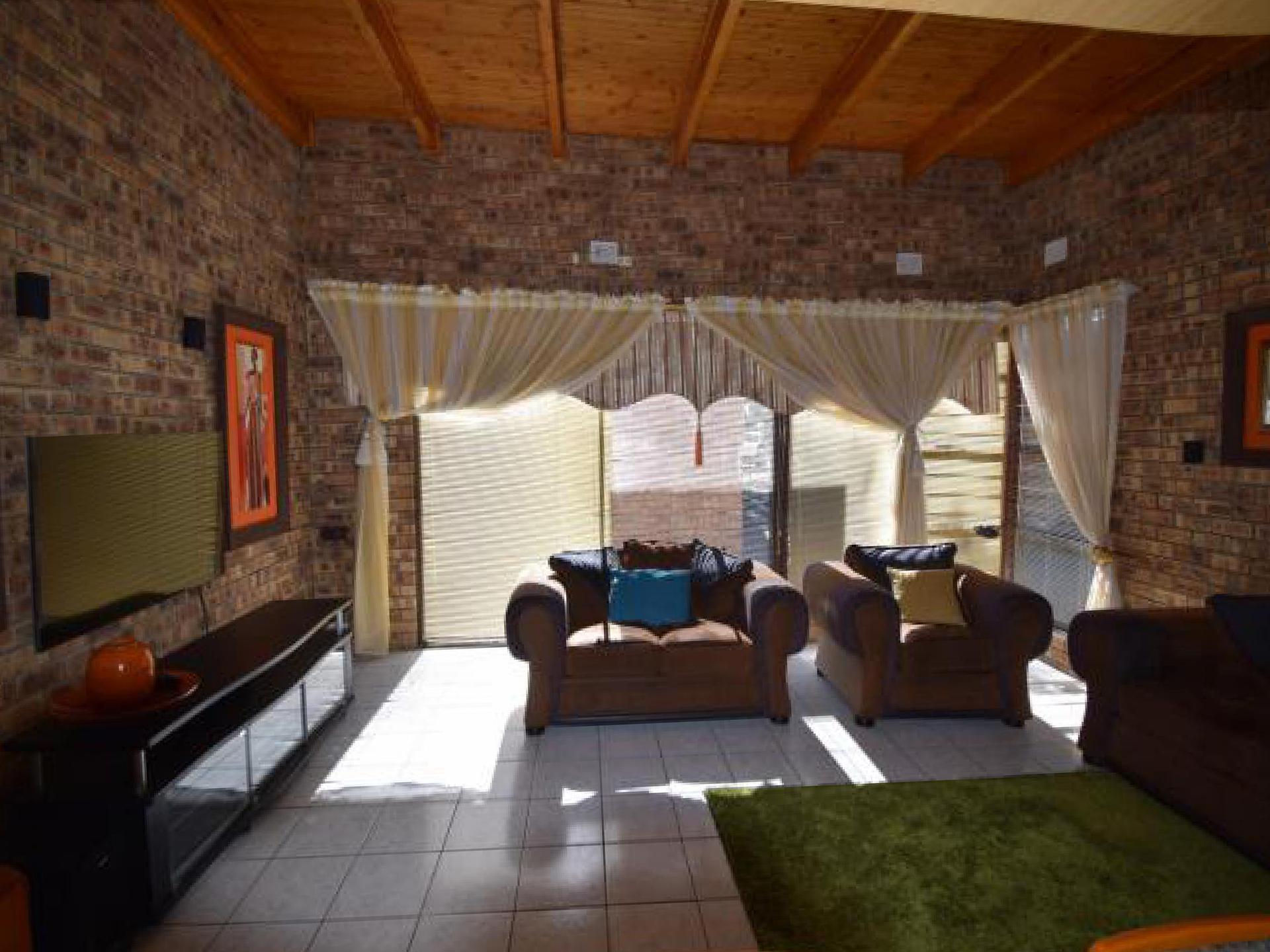 Lounges of property in Welkom