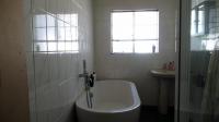 Bathroom 1 - 11 square meters of property in Anzac