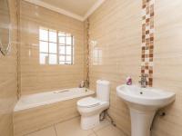 Bathroom 1 - 5 square meters of property in Mayfield Park