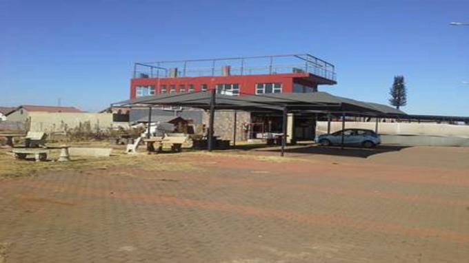 House for Sale For Sale in Soweto - Home Sell - MR406368