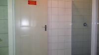 Bathroom 1 - 11 square meters of property in Driehoek